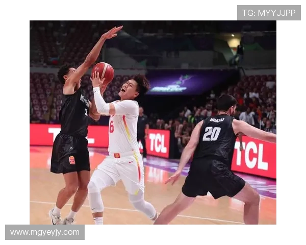 中国男篮勇夺亚洲杯冠军 关键时刻展现团队协作精神助力胜利 中国男篮勇夺亚洲杯冠军 关键时刻展现团队协作精神助力胜利