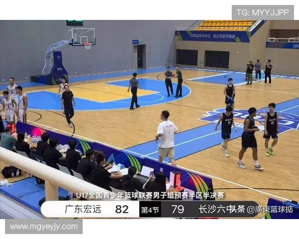 中国篮球联赛新赛季揭幕战精彩上演 北京首钢险胜广东宏远成功迎来开门红 中国篮球联赛新赛季揭幕战精彩上演 北京首钢险胜广东宏远成功迎来开门红