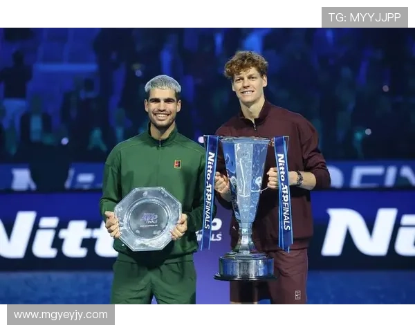 网球赛事激烈升级:顶级球员争夺年终总决赛冠军资格 网球赛事激烈升级:顶级球员争夺年终总决赛冠军资格