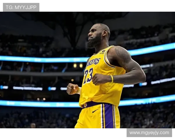 詹姆斯再创历史里程碑湖人鏖战加时逆转勇士全场沸腾 詹姆斯再创历史里程碑湖人鏖战加时逆转勇士全场沸腾