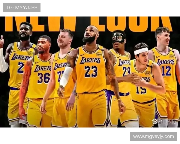 詹姆斯领衔湖人迎战勇士 科比精神激励球队冲击新赛季冠军