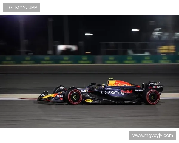 F1赛季精彩回顾:红牛队稳居领先 车手激烈角逐争夺总冠军 F1赛季精彩回顾:红牛队稳居领先 车手激烈角逐争夺总冠军