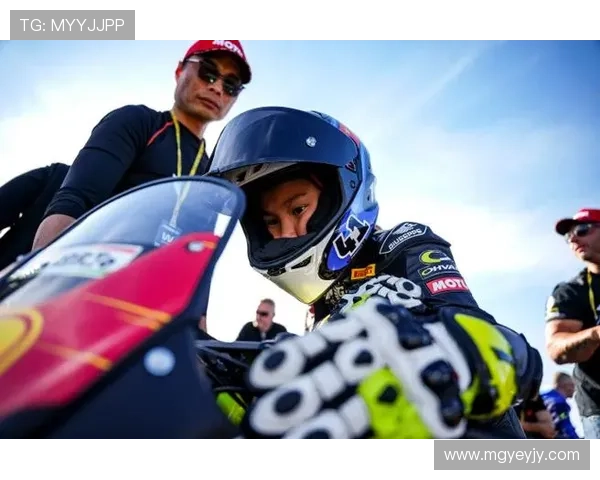 MotoGP新赛季风云突起顶尖车手上演惊险对决全球车迷热议 MotoGP新赛季风云突起顶尖车手上演惊险对决全球车迷热议