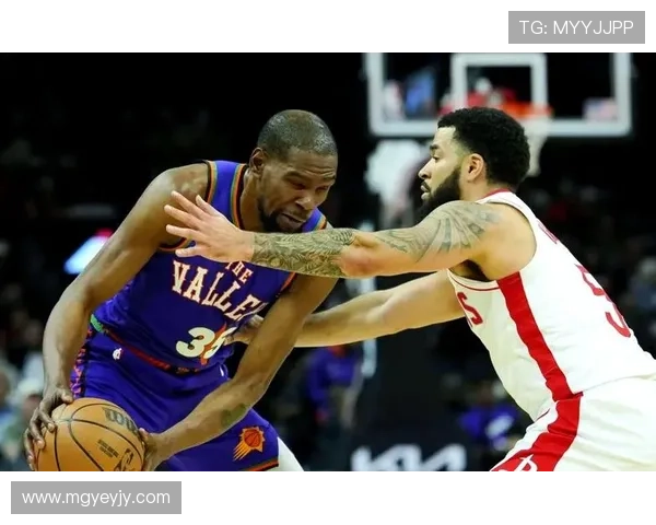 NBA巨星交易风云再起,勒布朗与杜兰特或将携手联手加盟新球队 NBA巨星交易风云再起,勒布朗与杜兰特或将携手联手加盟新球队