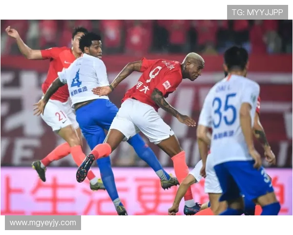 新赛季中超与欧洲联赛动态聚焦球星转会与争冠形势最新战术变化与伤病影响