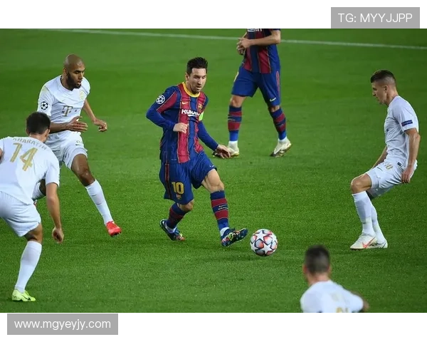 梅西归来助力大巴黎冲击欧冠冠军 曼联补强新援亮相赛季首战 梅西归来助力大巴黎冲击欧冠冠军 曼联补强新援亮相赛季首战